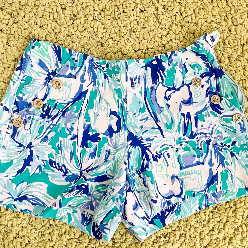 Lilly Pulitzer Shorts (fitted)